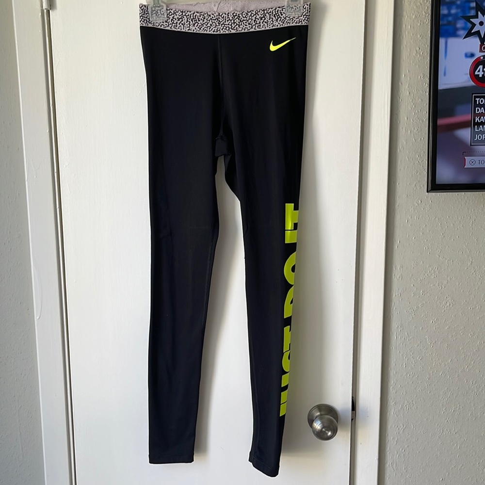 Nike pro dri fit leggings